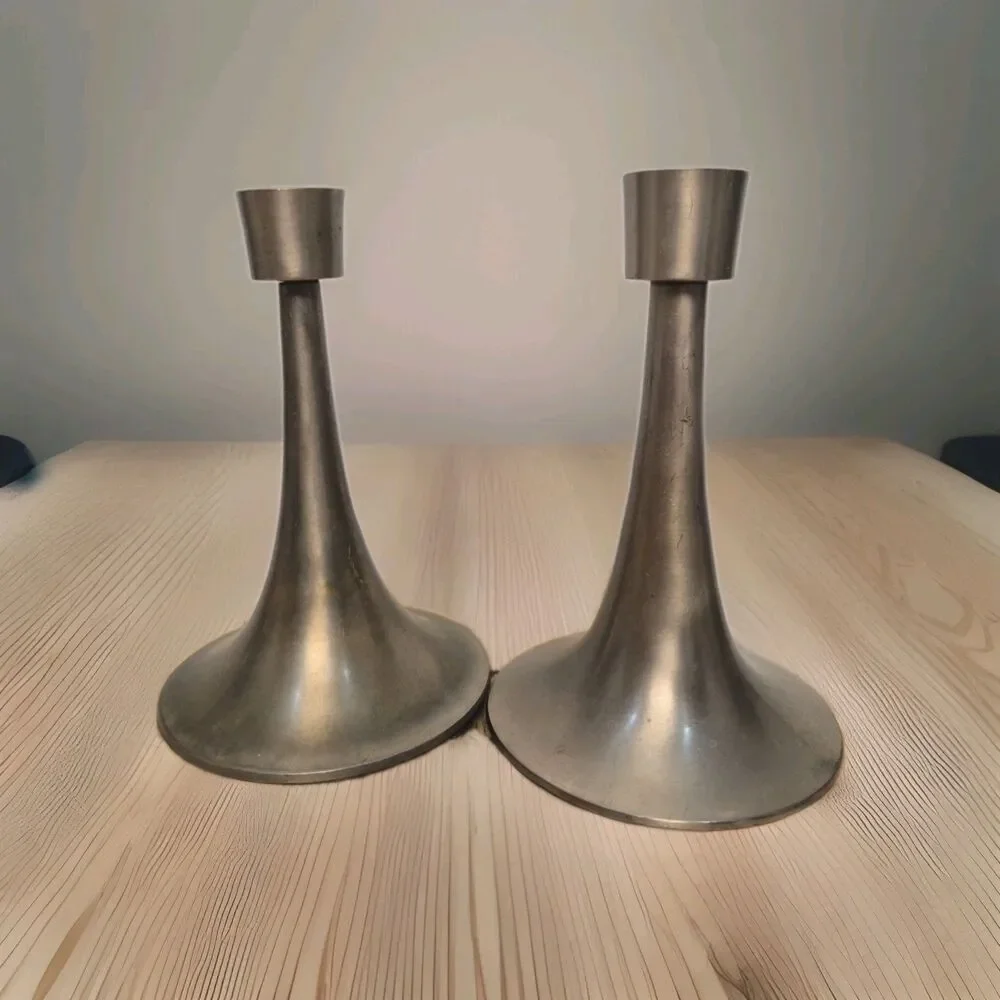 Unbranded candle exudes